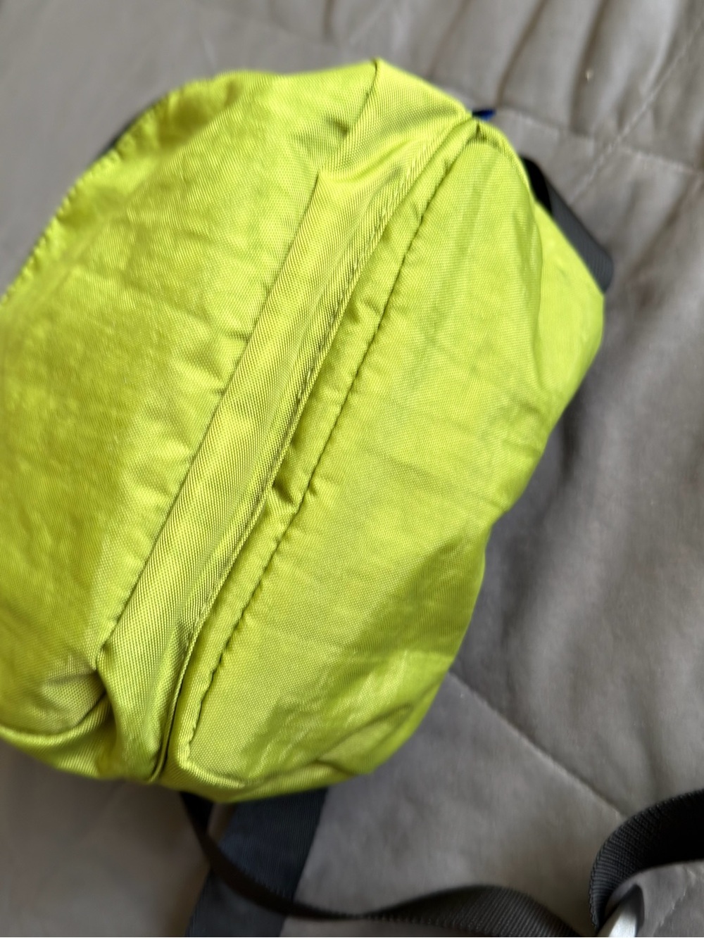 Baggu mini backpack in Green Juice 🍏 - Picture 7 of 8